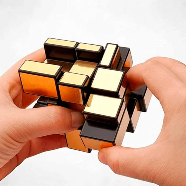 Cubo Mágico Mirror Golden montando 2